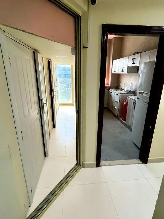 Urban Luxe Capsules Hotel Dubai 0*,